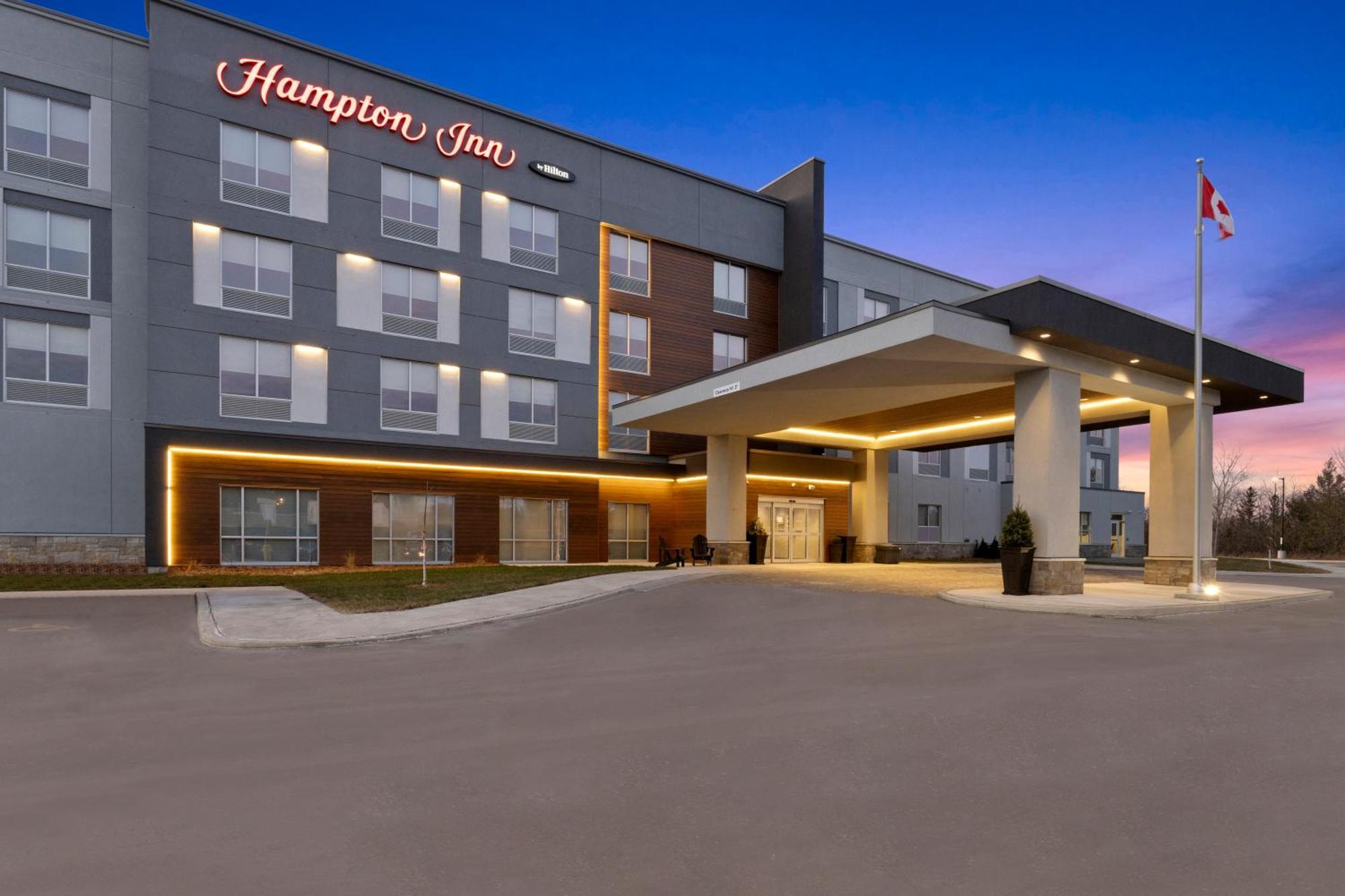 Hampton Inn By Hilton Cornwall Buitenkant foto