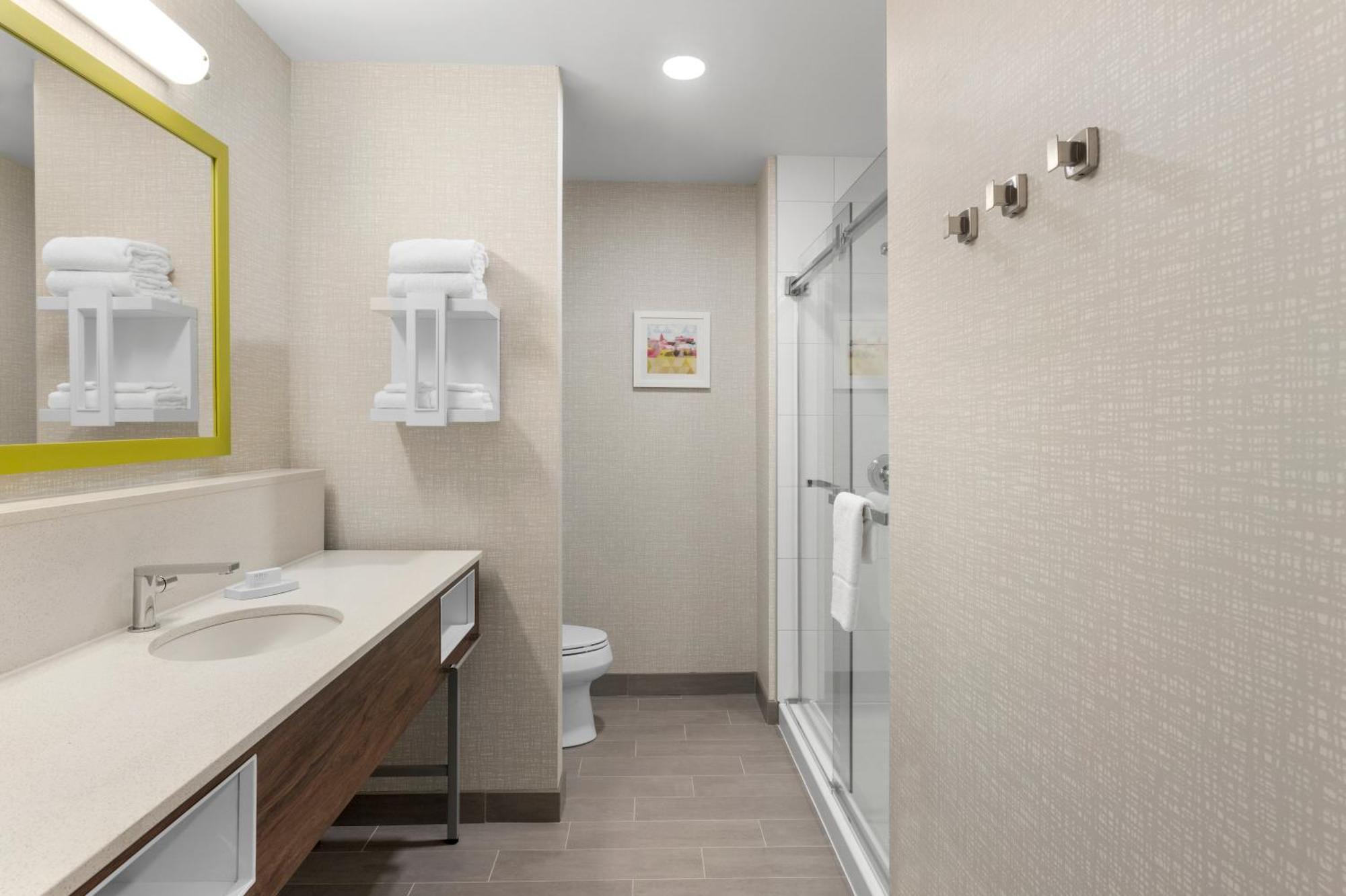 Hampton Inn By Hilton Cornwall Buitenkant foto